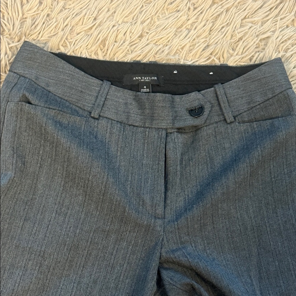 Ann Taylor Gray Wide Leg Pants size 4 - Picture 3 of 6